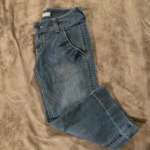 Low rise capri crop jeans